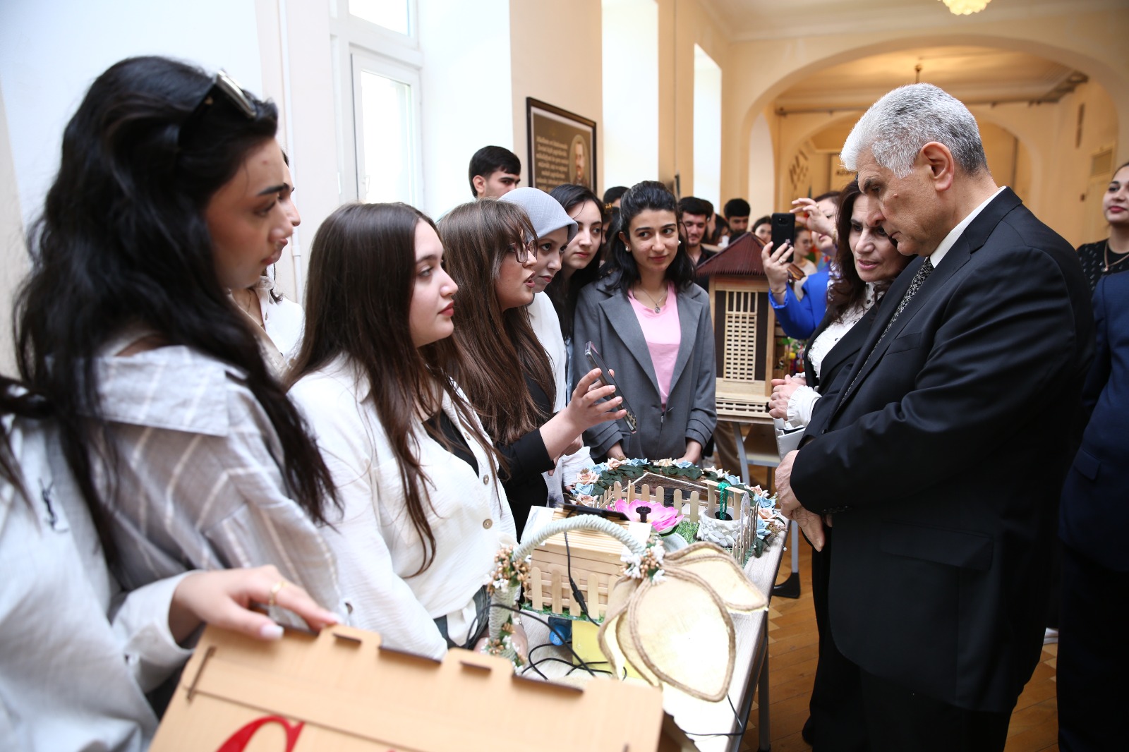 ADPU-da “STEAM Hesabat sərgisi” keçirilib