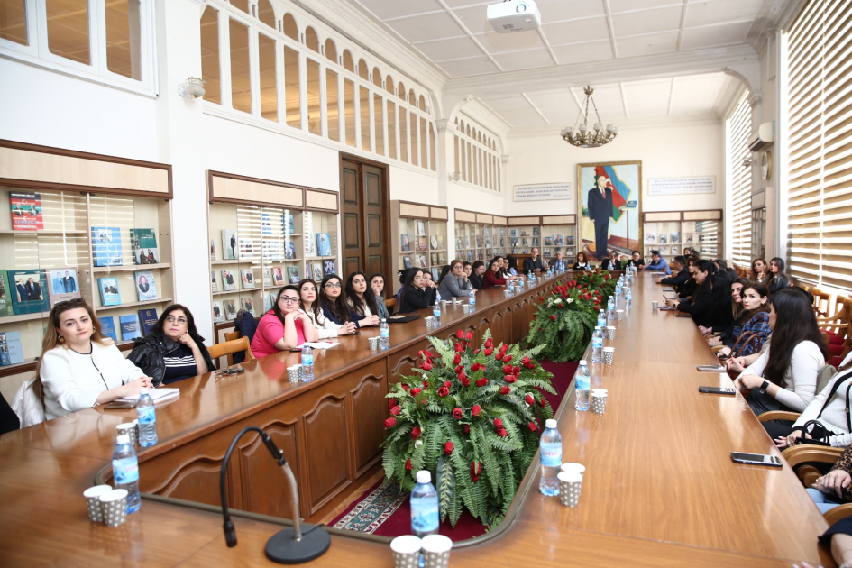 ADPU-da süni intellekt mövzusunda beynəlxalq görüş keçirilib 