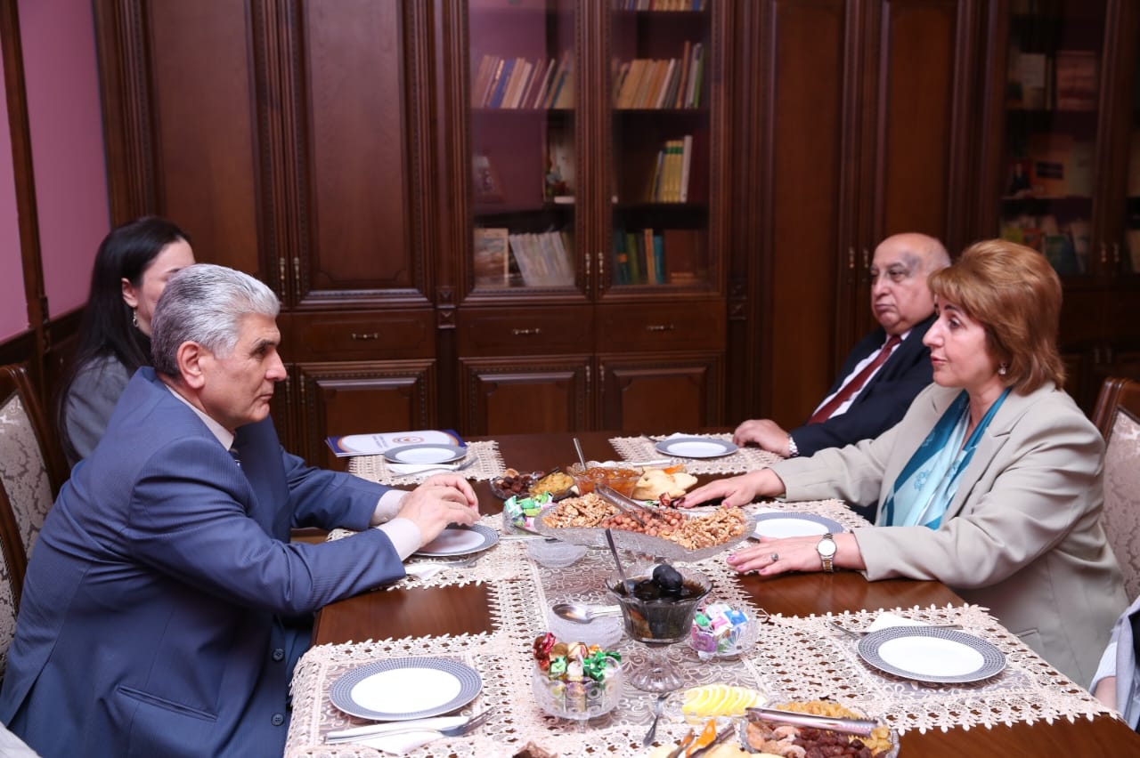 ADPU Molekulyar Biologiya və Biotexnologiyalar İnstitutu ilə əməkdaşlığa başlayır