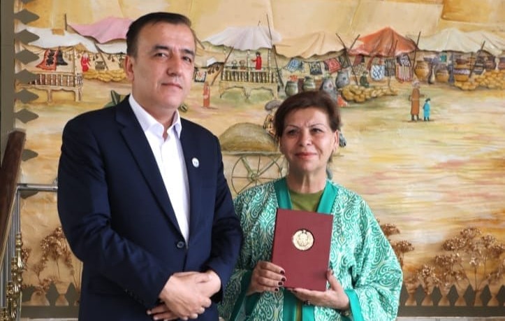 ADPU-nun prorektoru Özbəkistanda fəxri professor adına layiq görülüb 