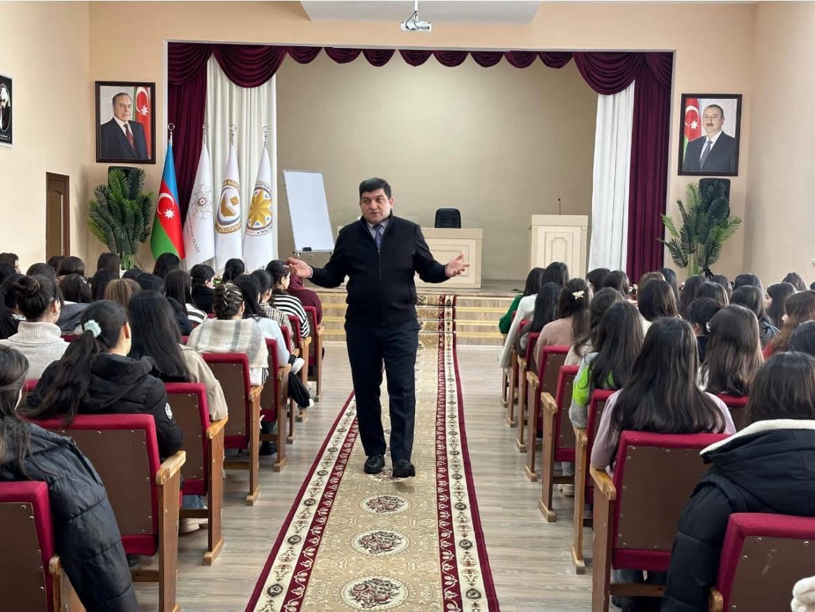 ADPU-nun Quba filialında görüşdə tələbələrin anonim şikayətləri oxunub