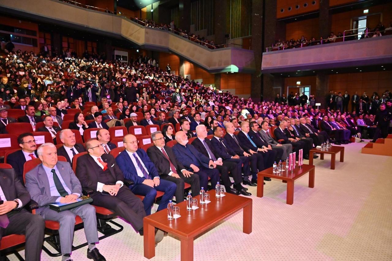 ADPU-nun rektoru X Avrasiya Ali Təhsil Zirvəsində iştirak edib