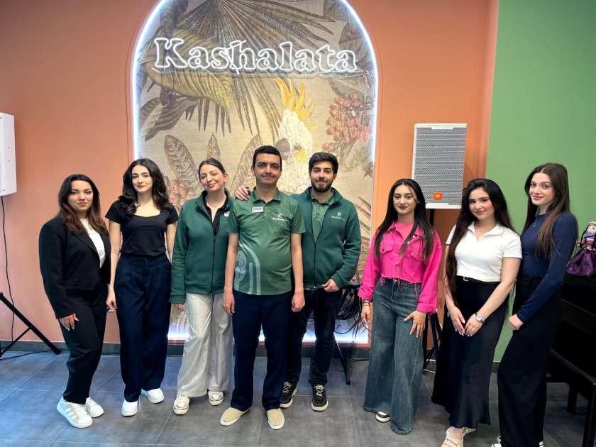 ADPU tələbələri autizmli gənclərlə görüşüblər 