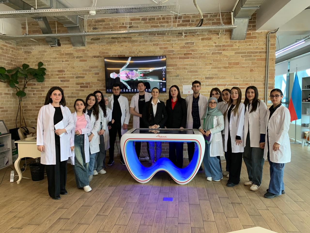 ADPU tələbələri “Piroqov” interaktiv cihazı ilə tanış olublar