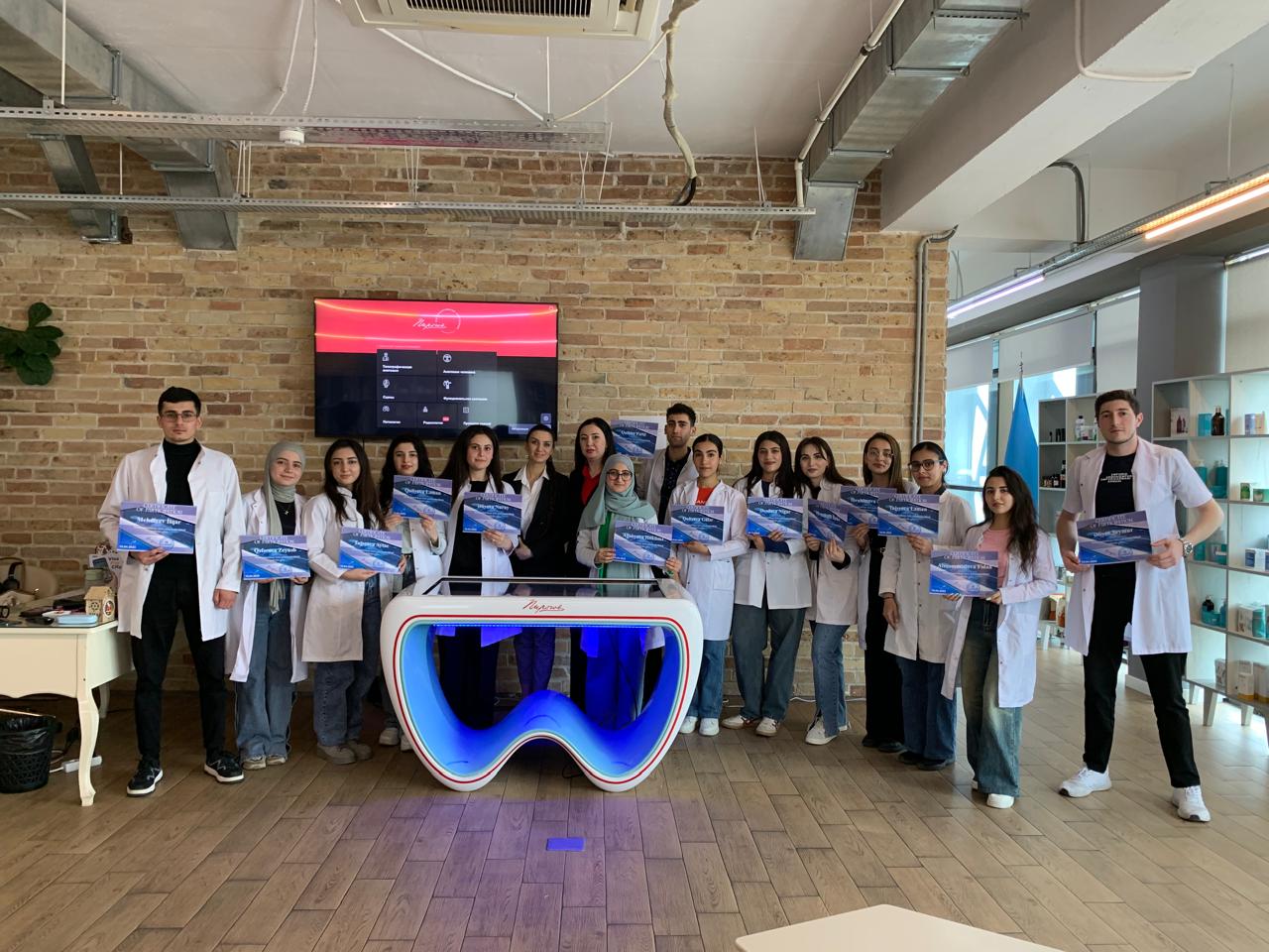 ADPU tələbələri “Piroqov” interaktiv cihazı ilə tanış olublar