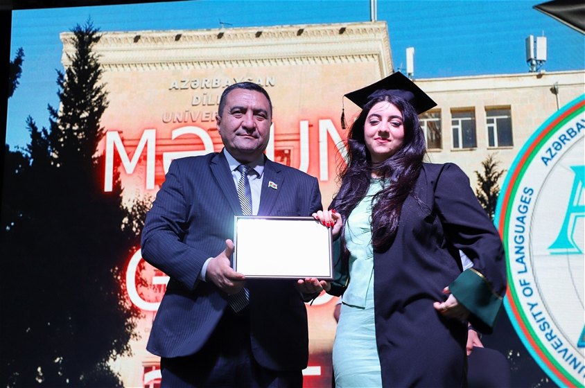 ADU-da “Məzun günü” keçirilib