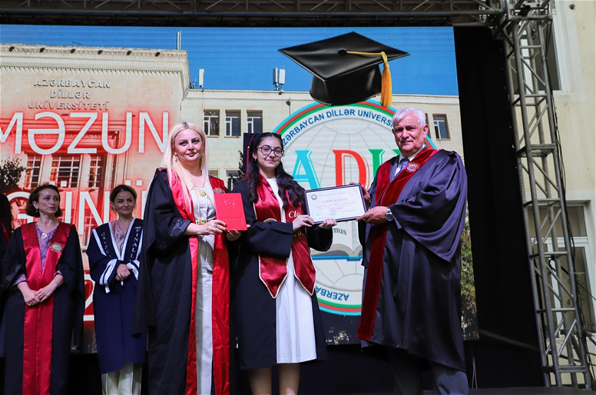 ADU-da “Məzun günü” keçirilib