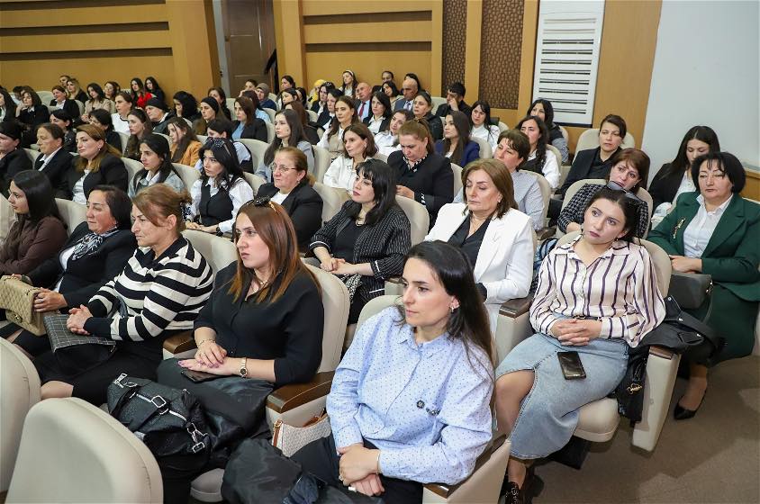 ADU məzunlarının professionallıq və peşə vərdişlərinin təkmilləşdirilməsi konfransı keçirilib