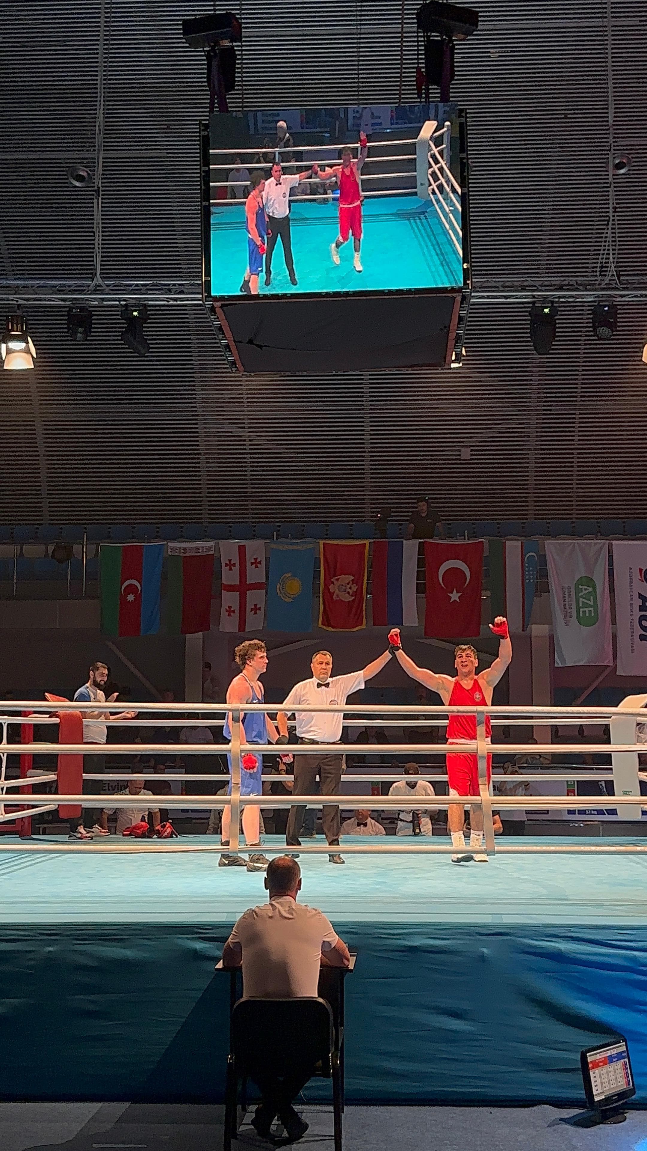 Ağsu məktəblisi beynəlxalq turnirin “Ən yaxşı boksçusu” oldu 