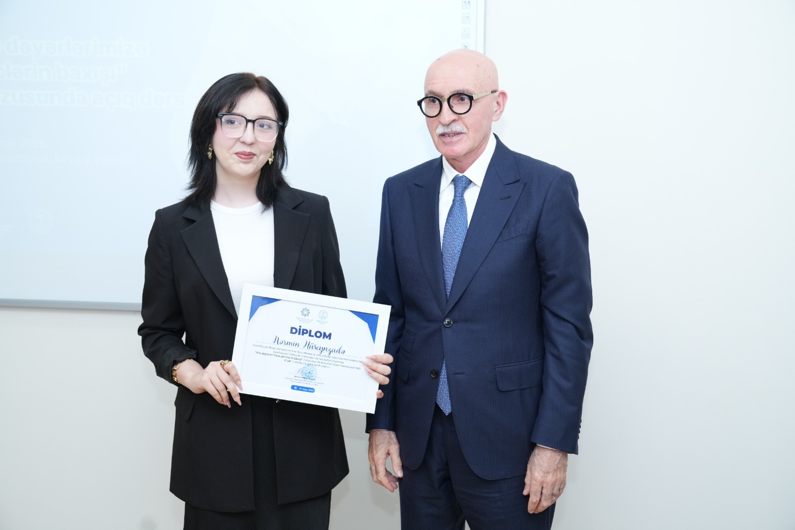 “Ailə dəyərlərimizə gənclərin baxışı” mövzusunda tədbir keçirilib