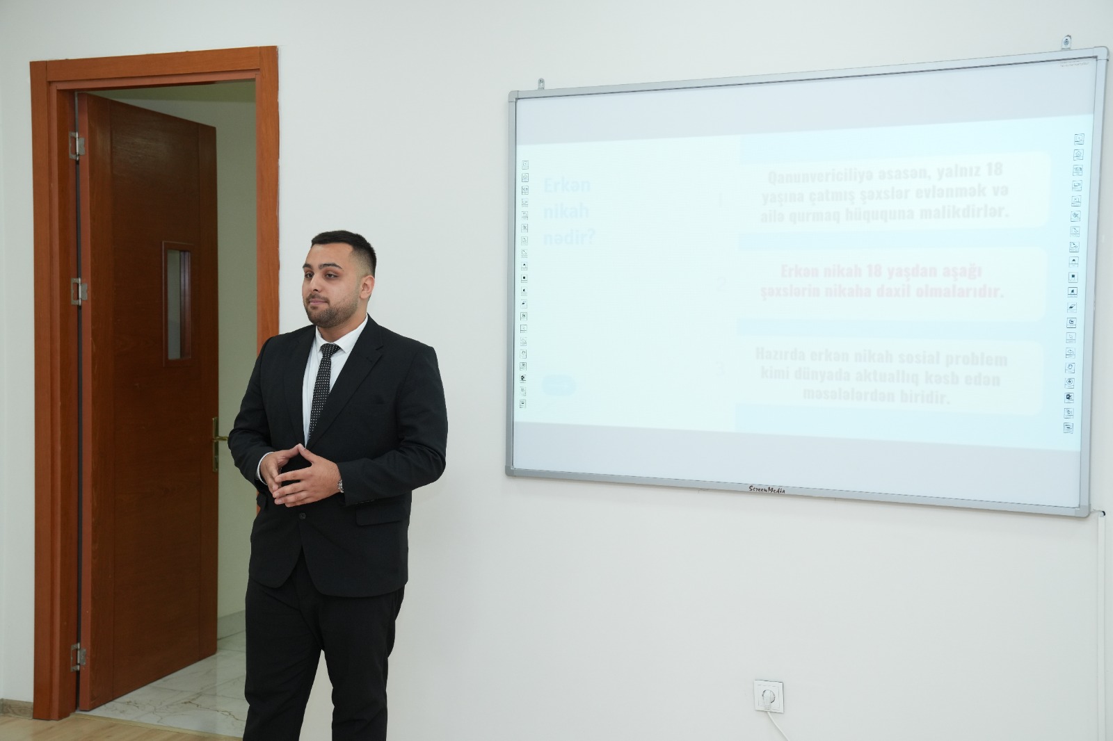 “Ailə dəyərlərimizə gənclərin baxışı” mövzusunda tədbir keçirilib