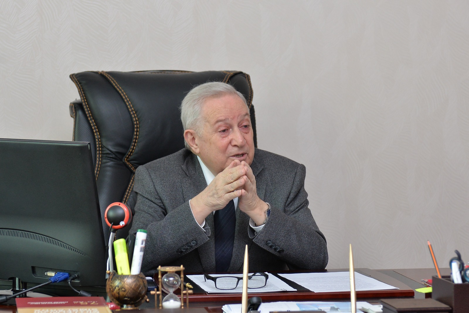 Akademik: “Elə bir konsepsiya işləmək lazımdır ki, həm təhsil, həm də elm qazansın” – MÜSAHİBƏ (I hissə) 