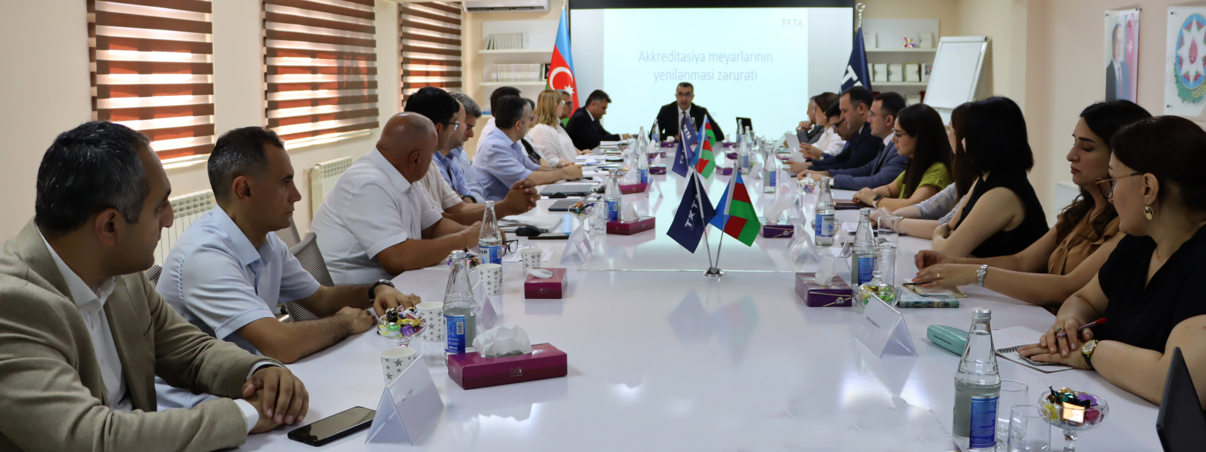 Ali məktəblərin akkreditasiya meyarları müzakirəyə çıxarılıb – Yeni sənəd hazırlanıb 