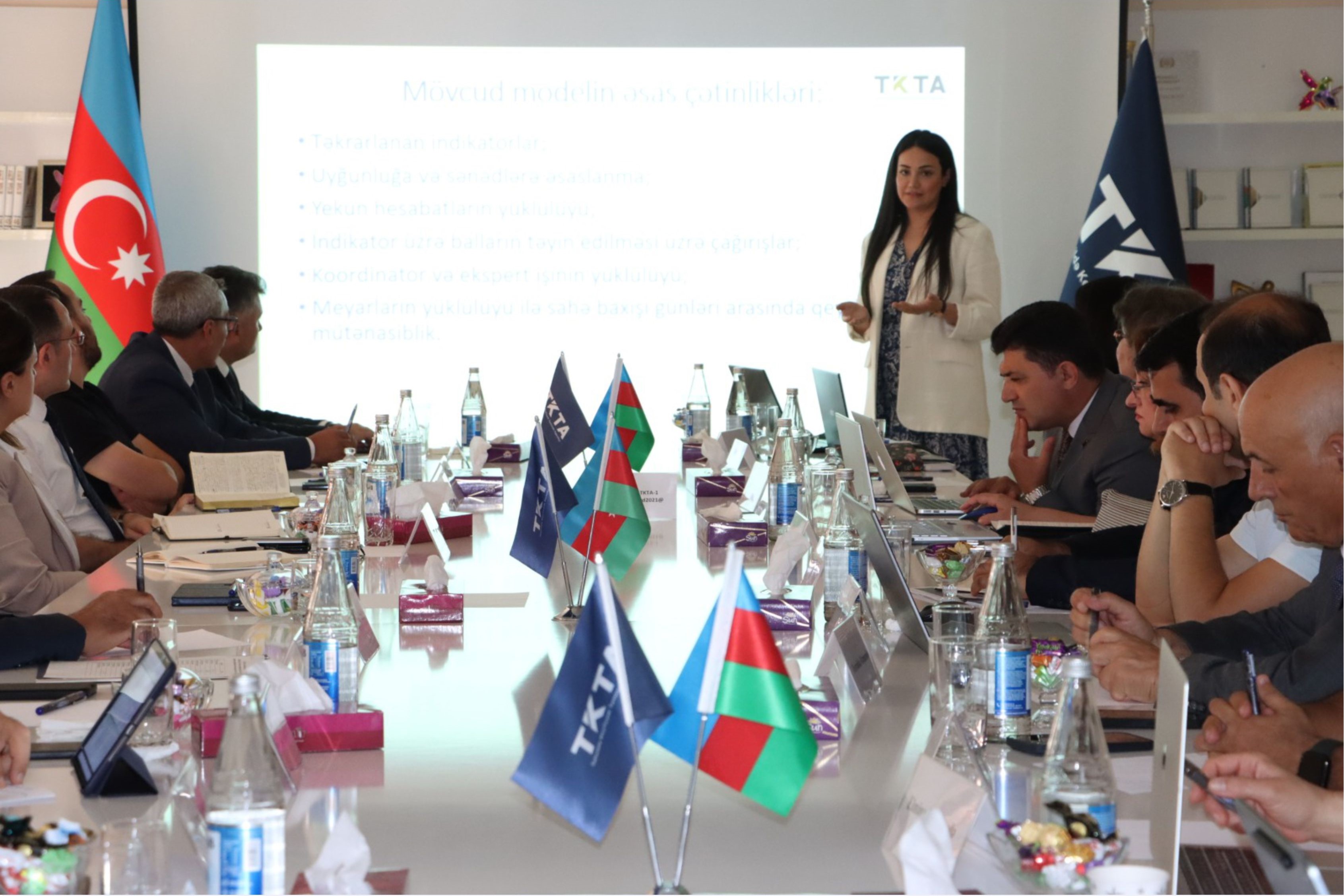 Ali məktəblərin akkreditasiya meyarlarının növbəti müzakirəsi keçirilib 