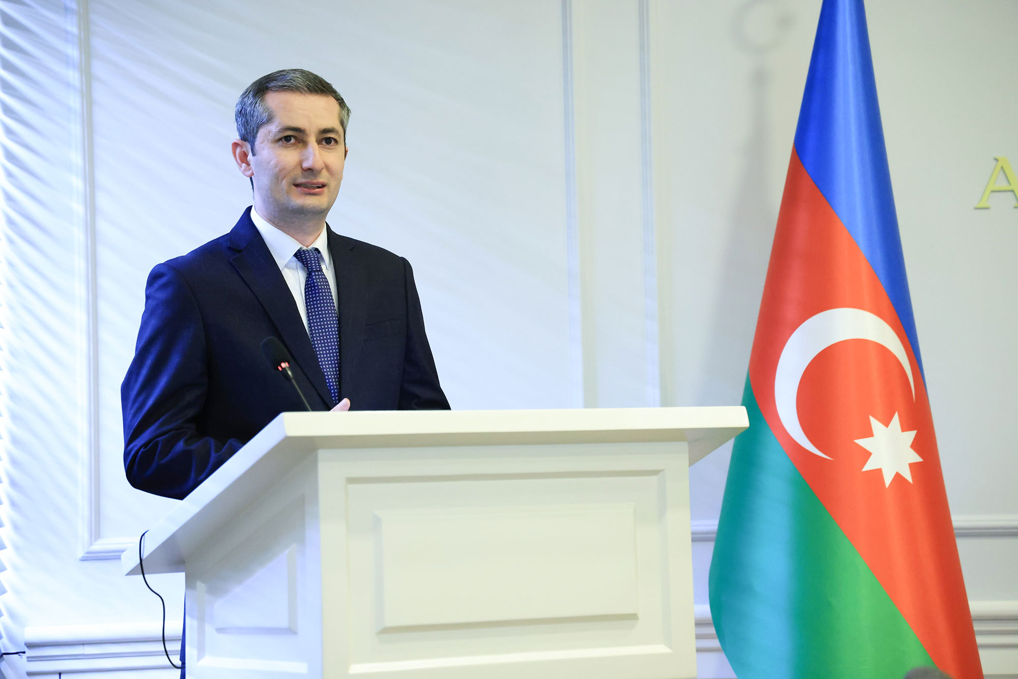 Ali təhsil proqramları yenidən hazırlanır