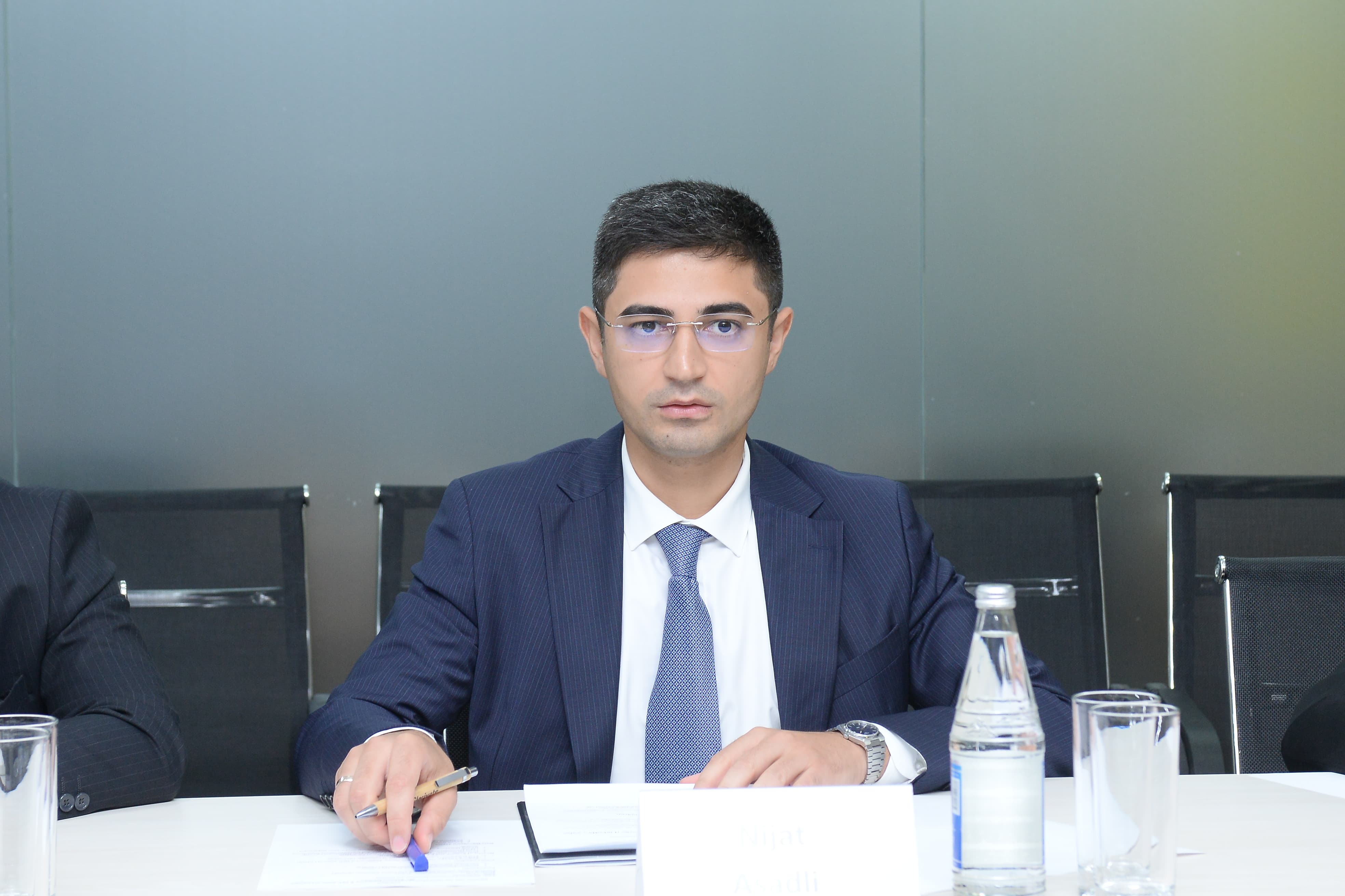 Ali təhsildə “LinkedIn”dən istifadə imkanlarının artırılması müzakirə edilib