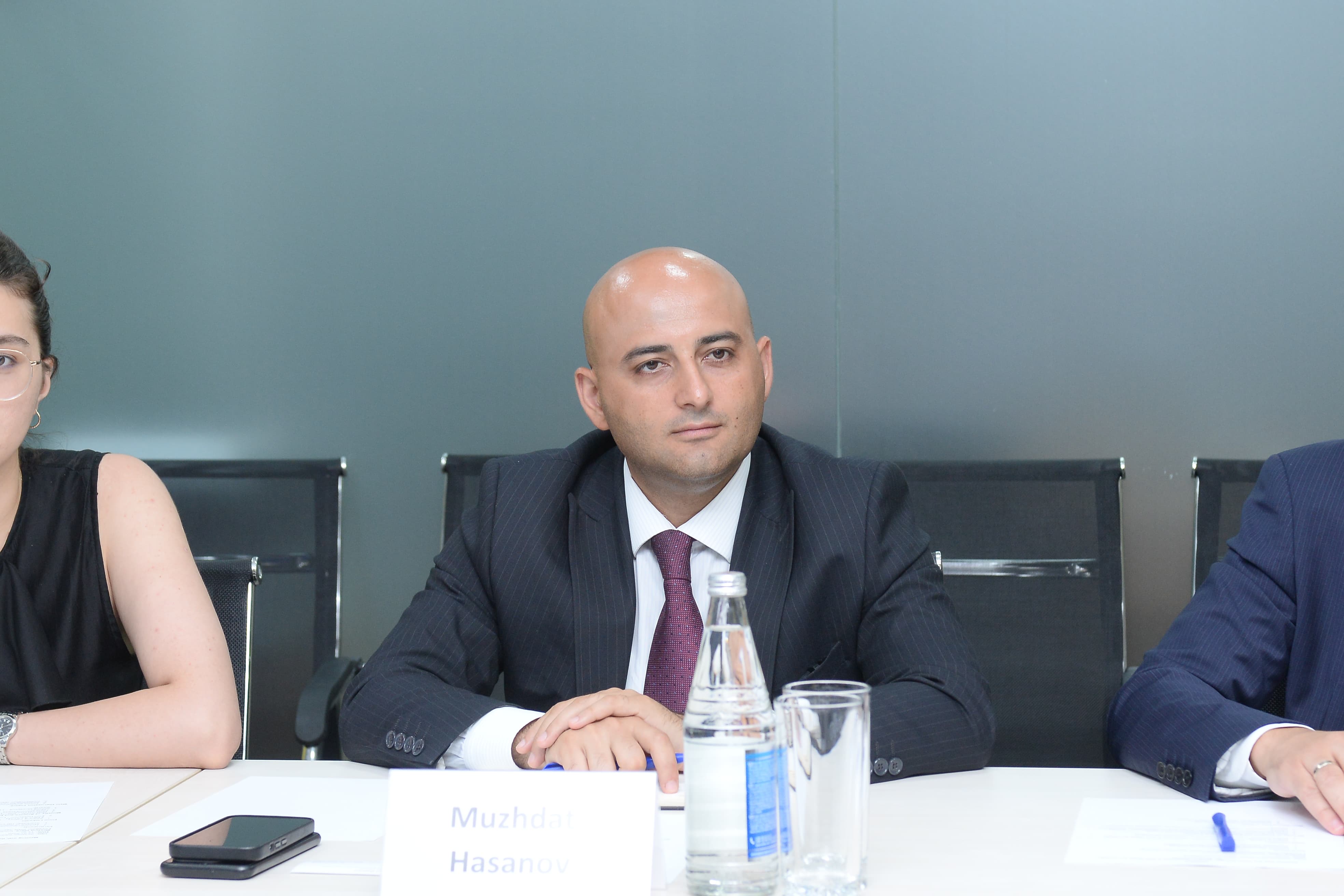 Ali təhsildə “LinkedIn”dən istifadə imkanlarının artırılması müzakirə edilib