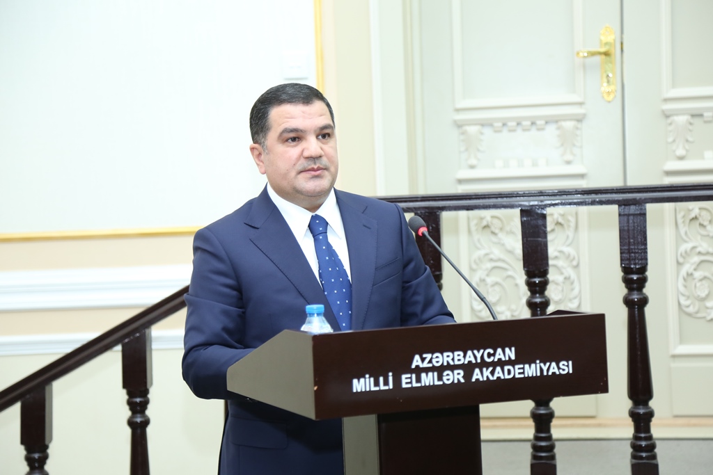 AMEA-da Naxçıvan Muxtar Respublikasının 100 illiyinə həsr olunmuş konfrans keçirilib