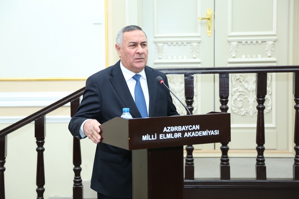 AMEA-da Naxçıvan Muxtar Respublikasının 100 illiyinə həsr olunmuş konfrans keçirilib