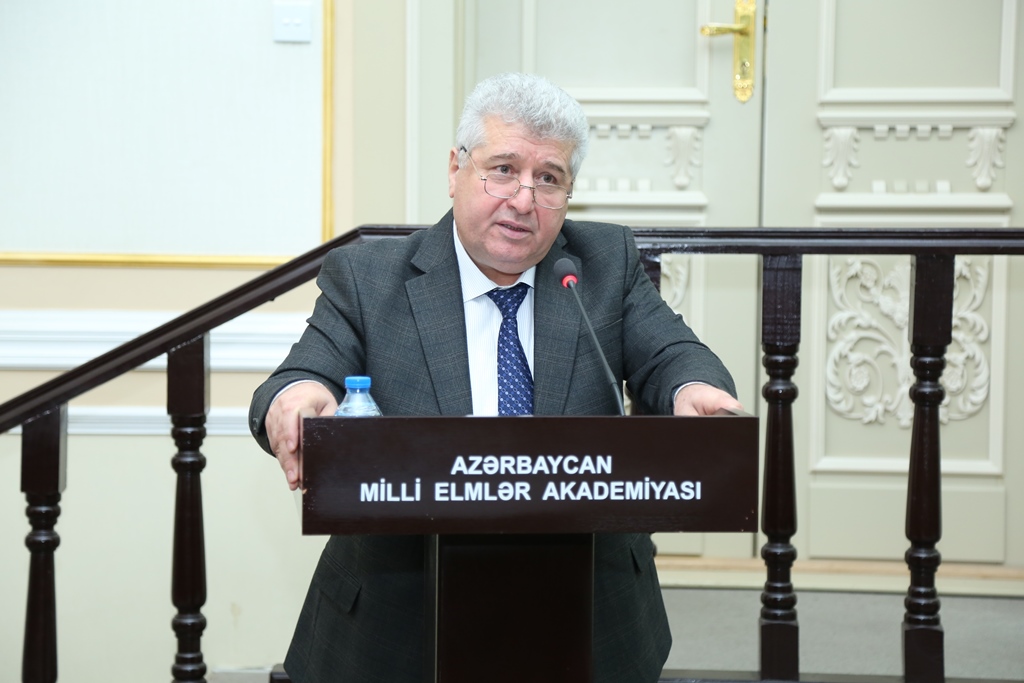 AMEA-da Naxçıvan Muxtar Respublikasının 100 illiyinə həsr olunmuş konfrans keçirilib