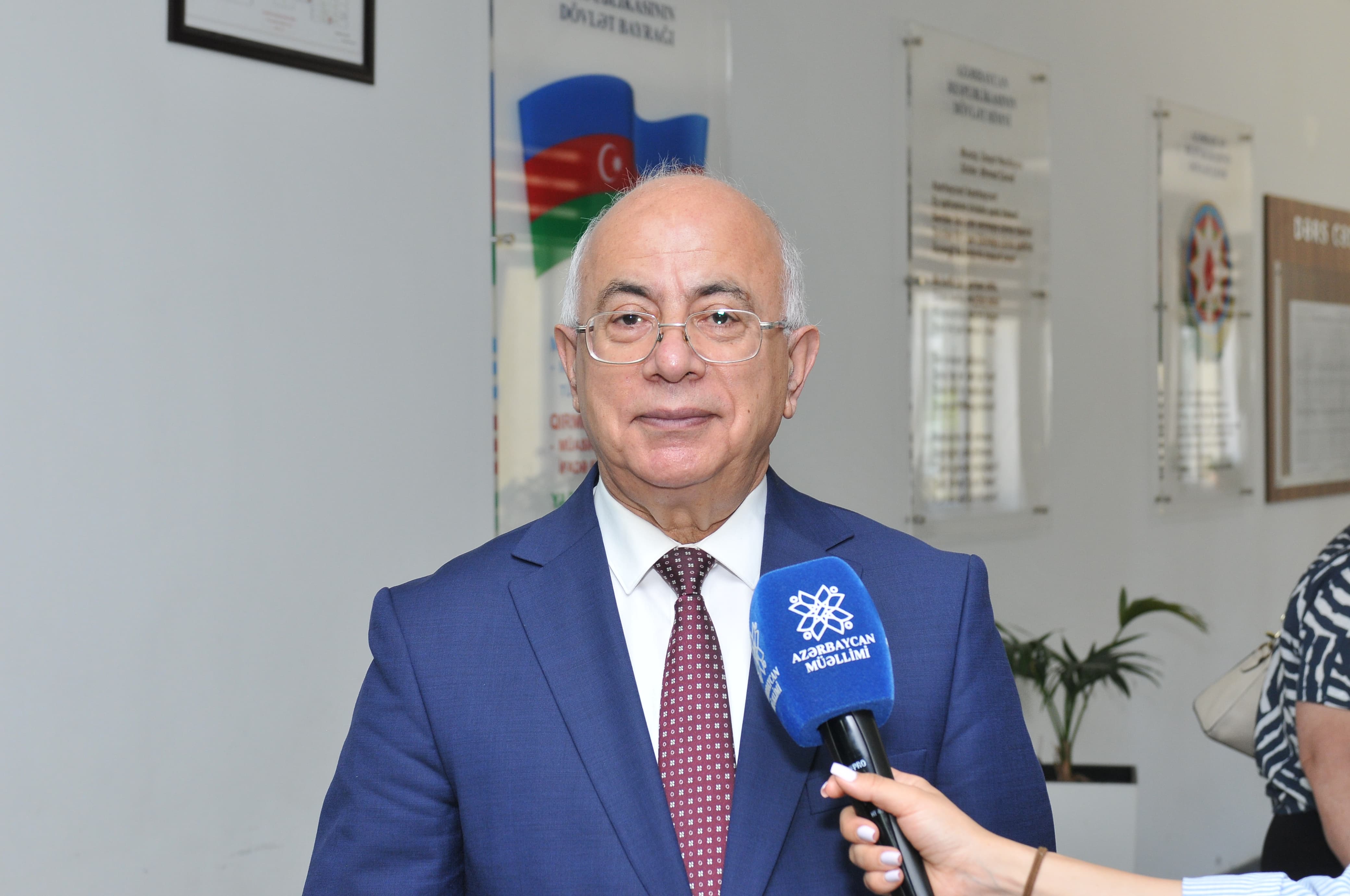 Anar İsgəndərov: Sertifikatlaşdırma müəllim nüfuzunu artırmaq üçün ən uğurlu vasitələrdəndir 