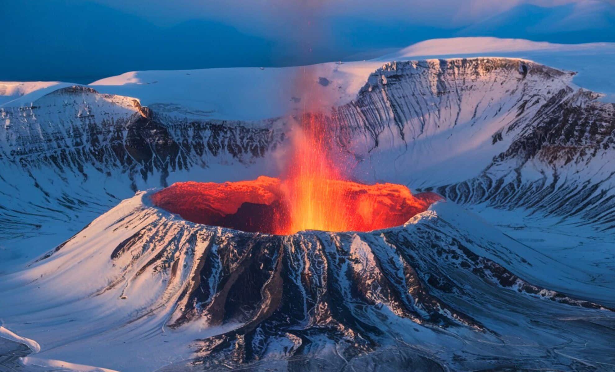 Antarktidada buzların əriməsi vulkana səbəb ola bilər 
