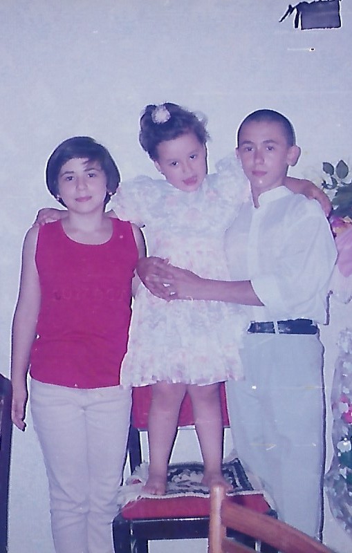 Atası və qardaşını müharibədə itirən "Şəhid yadigarı": "Təhsilimdən əl çəkmədim"