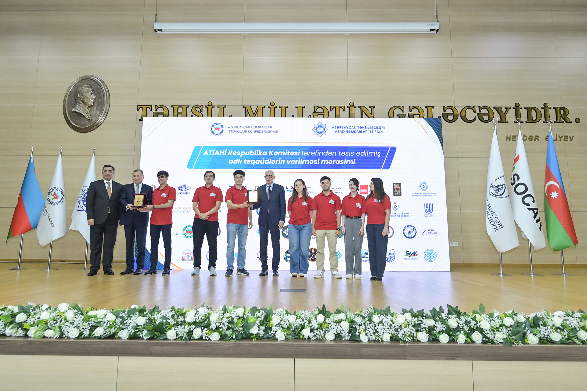 ATİAHİ 308 tələbəyə “Adlı təqaüd” verib