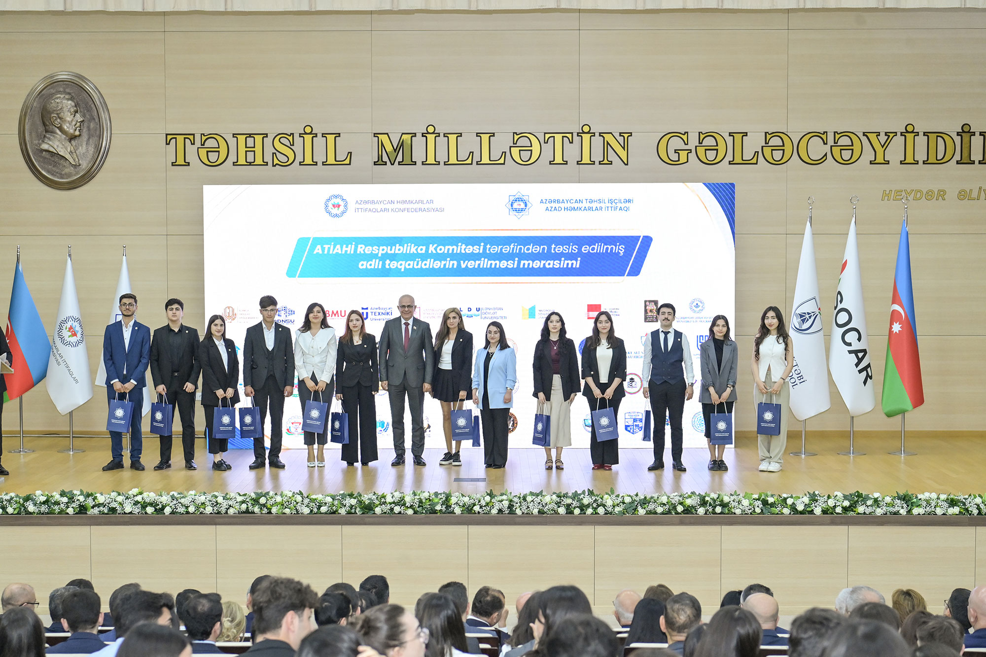 ATİAHİ 308 tələbəyə “Adlı təqaüd” verib