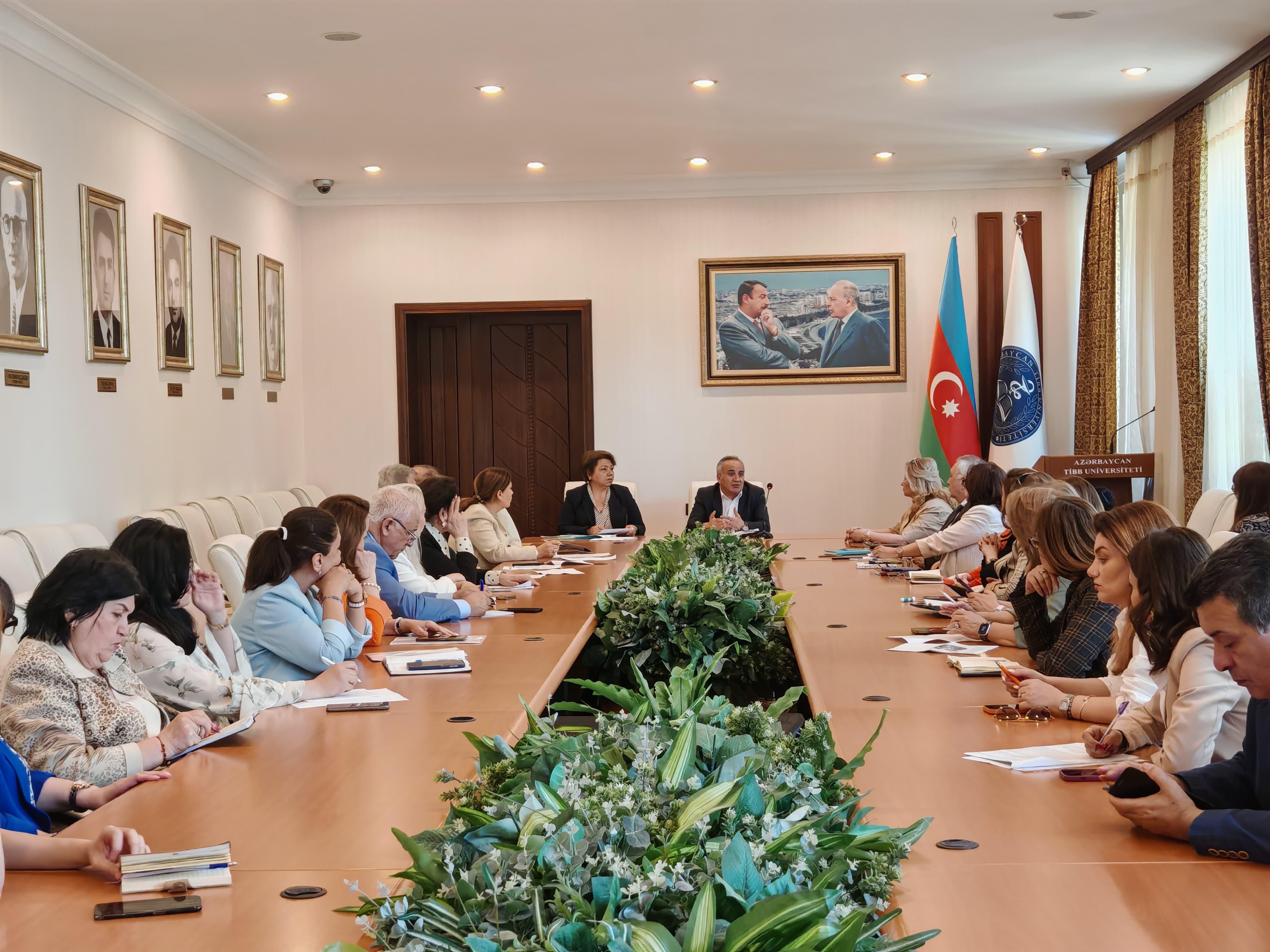 ATU-da İşçi qrupun iclası keçirilib 