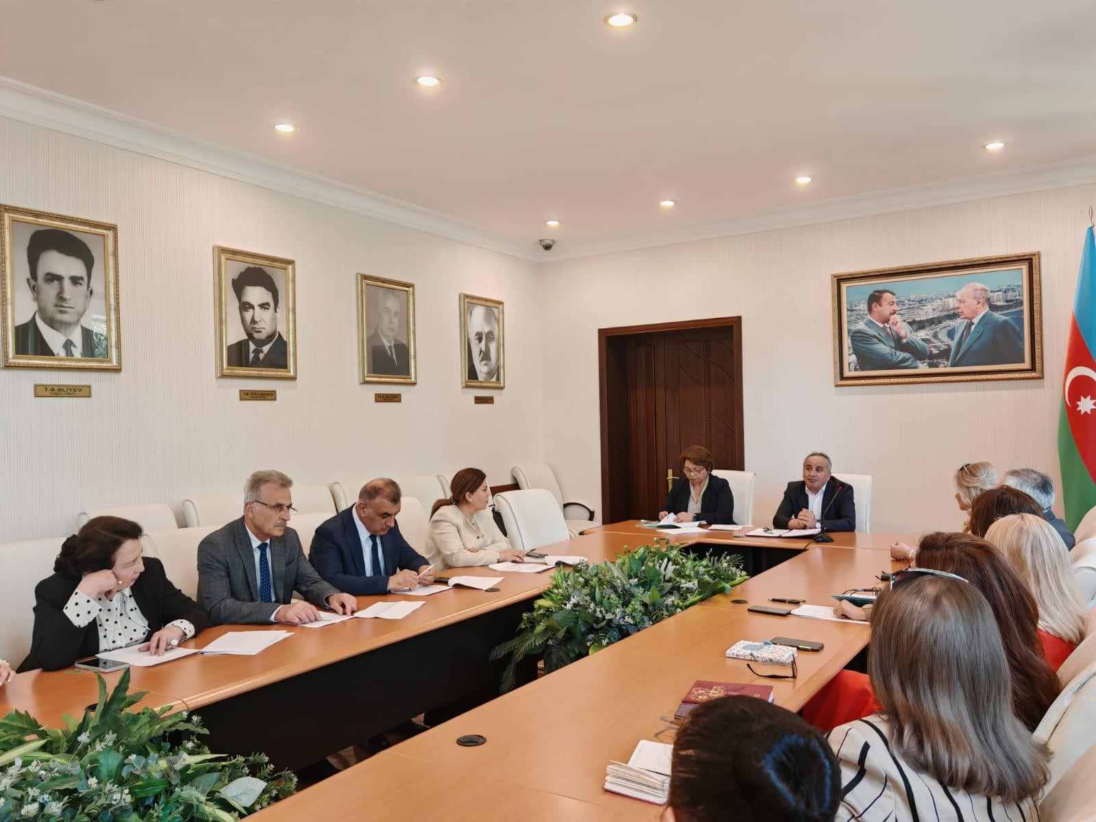 ATU-da İşçi qrupun iclası keçirilib