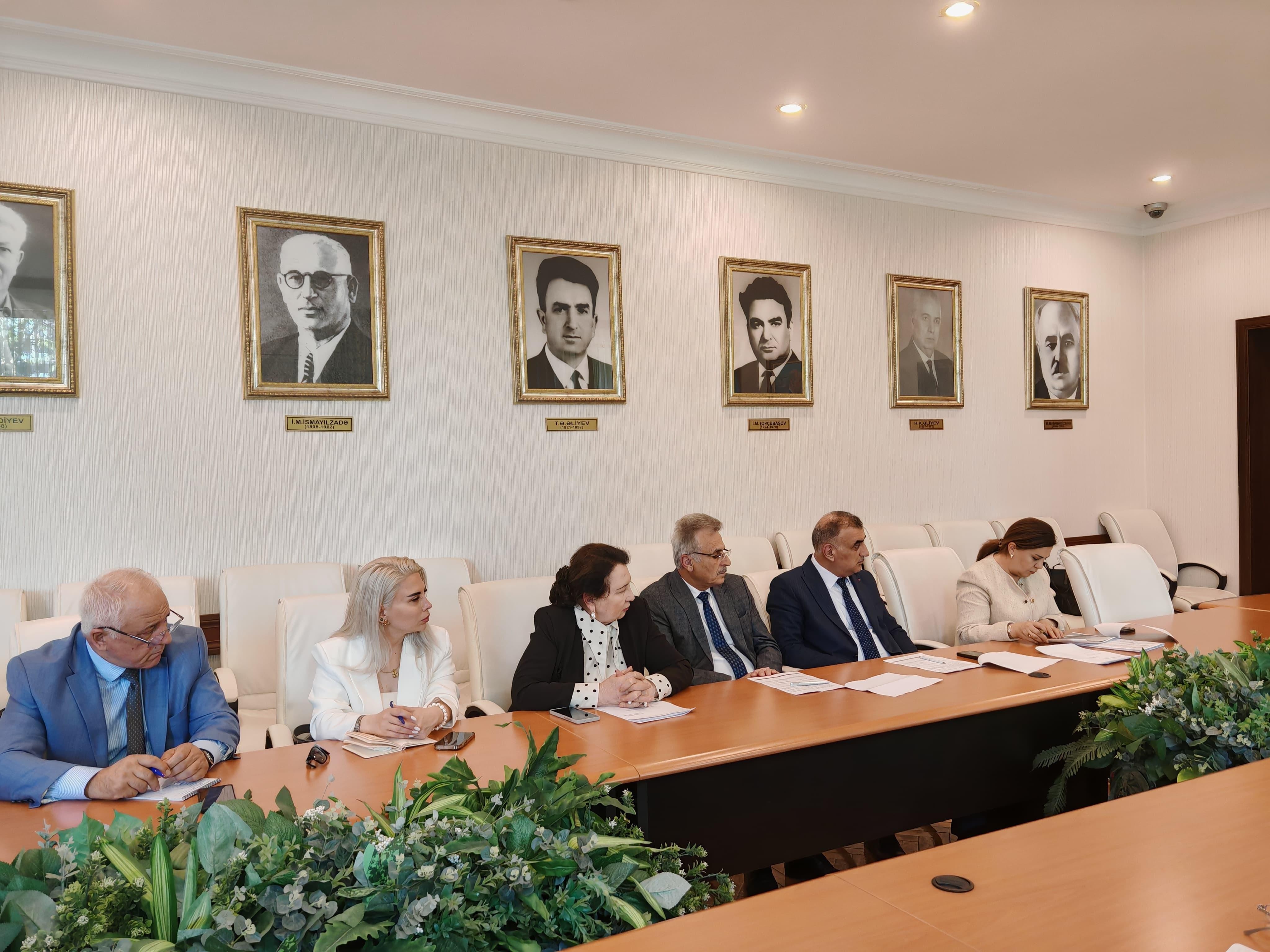 ATU-da İşçi qrupun iclası keçirilib