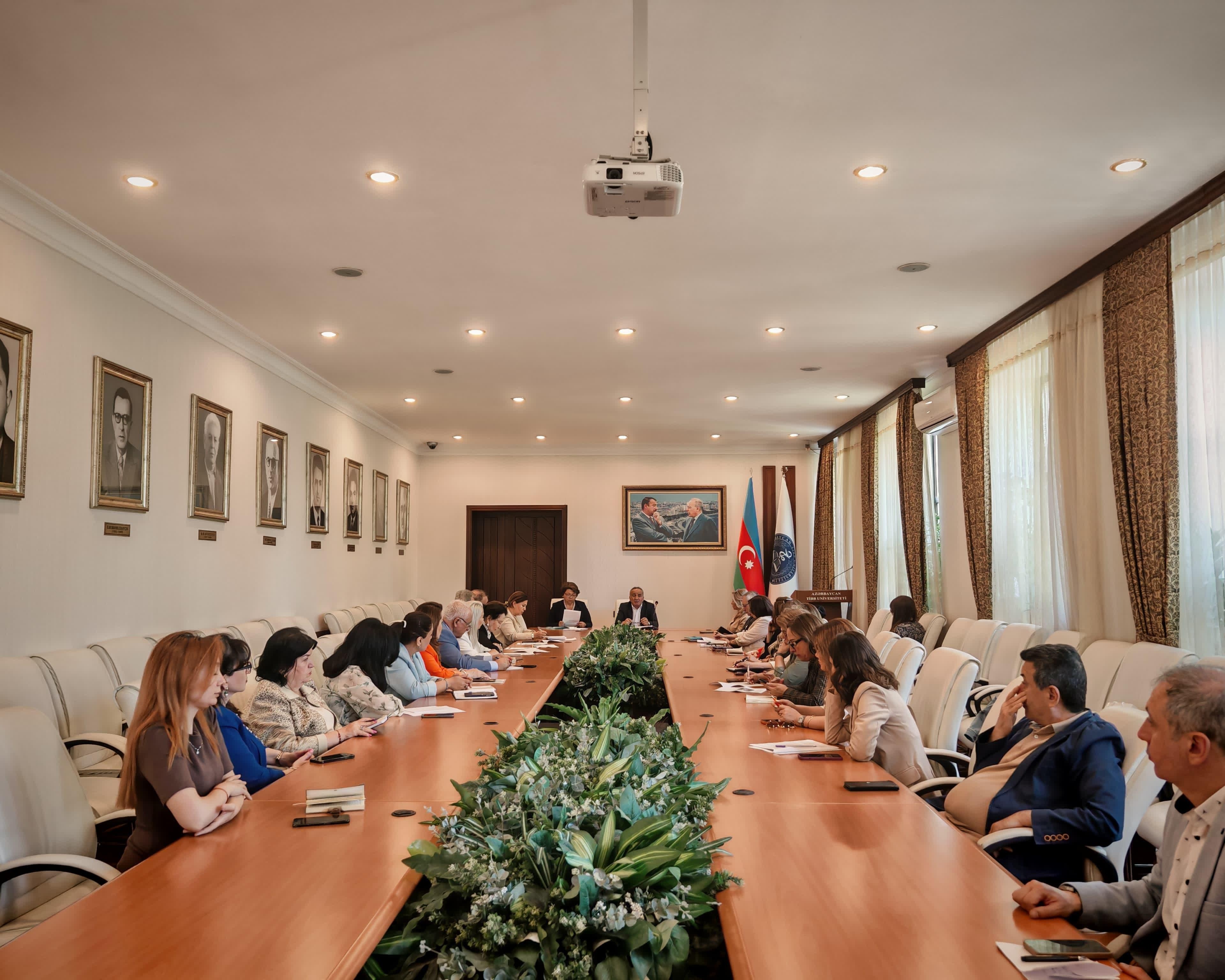 ATU-da İşçi qrupun iclası keçirilib