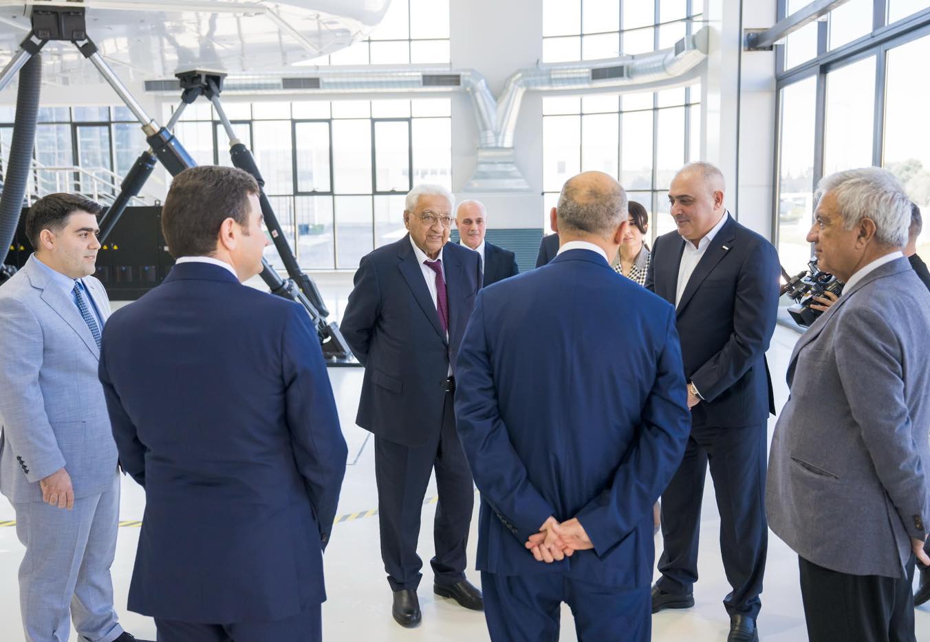 Aviasiya Akademiyasında "Boeing 777" tam uçuş simulyatoru quraşdırılıb