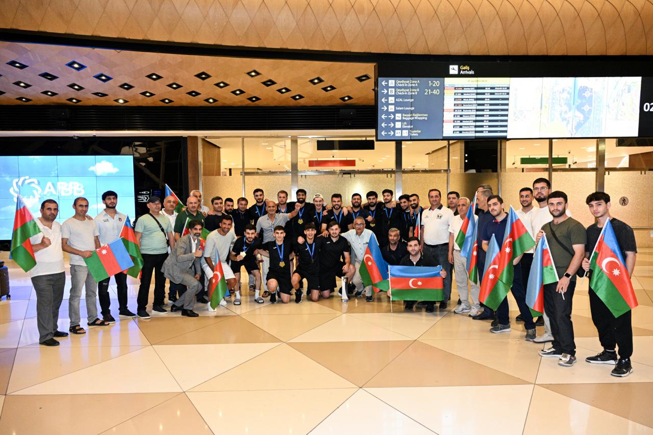 Avropa çempionu olan ASA-nın futzal komandası böyük coşqu ilə qarşılanıb 