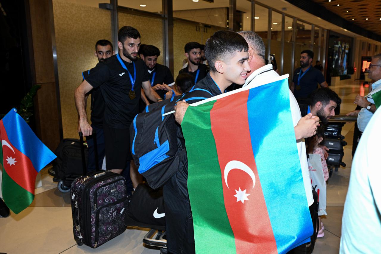 Avropa çempionu olan ASA-nın futzal komandası böyük coşqu ilə qarşılanıb