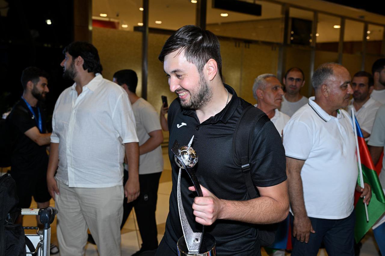 Avropa çempionu olan ASA-nın futzal komandası böyük coşqu ilə qarşılanıb