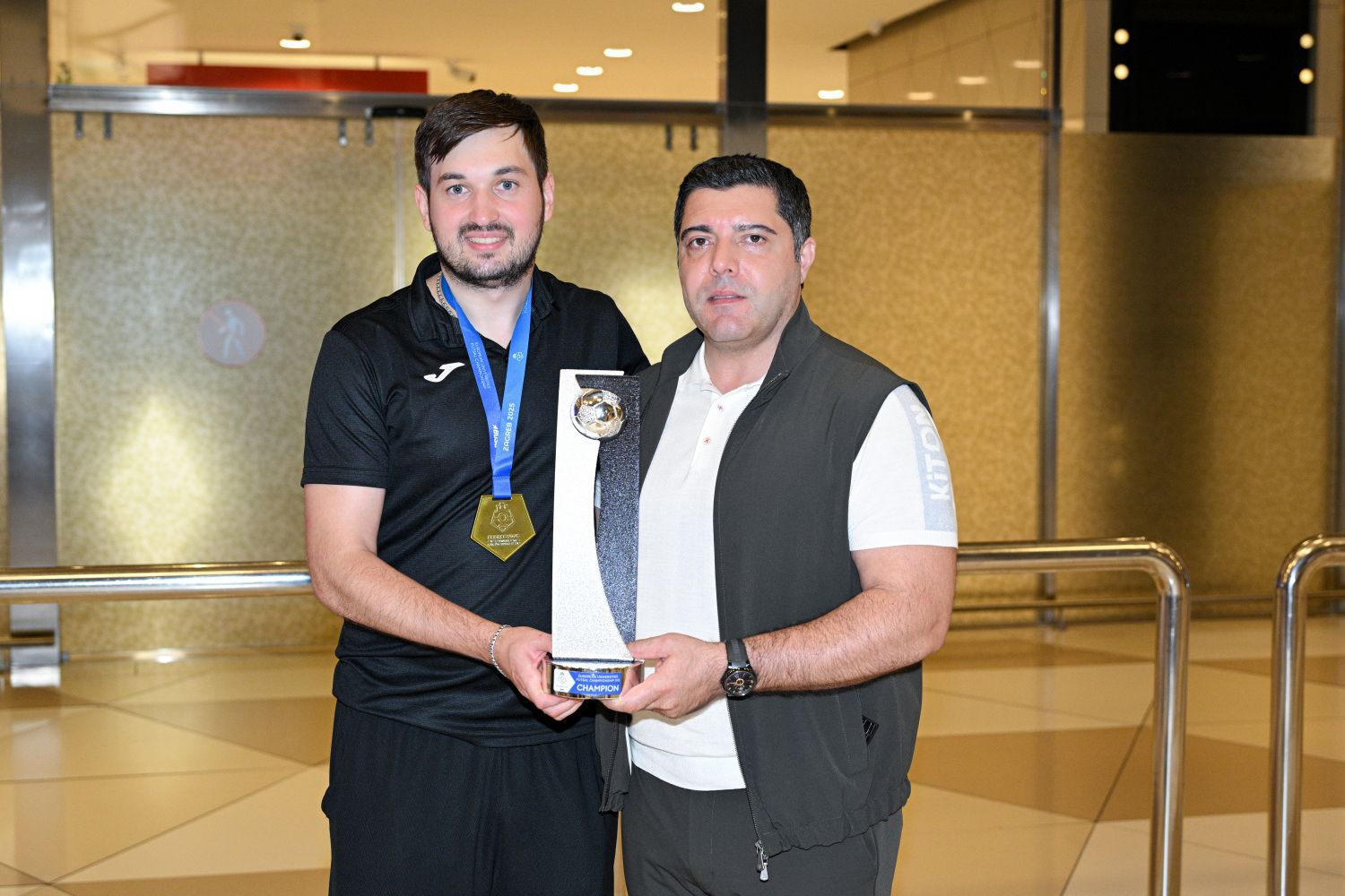 Avropa çempionu olan ASA-nın futzal komandası böyük coşqu ilə qarşılanıb