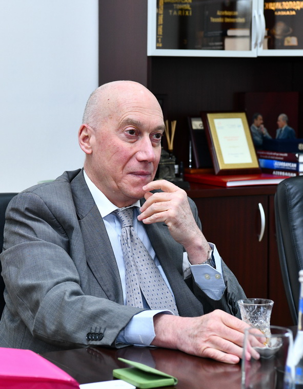 Avropalı professor Franco Cozzani ADNSU-nun tədris şəraitini yüksək dəyərləndilib