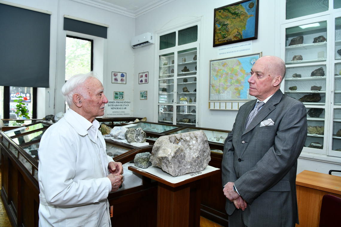 Avropalı professor Franco Cozzani ADNSU-nun tədris şəraitini yüksək dəyərləndilib