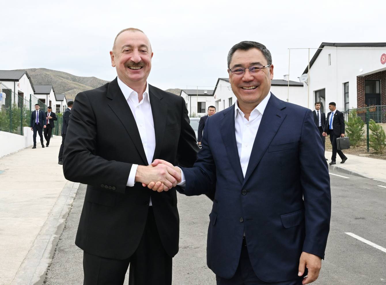 Ayköl Manas adına Xıdırlı kənd tam orta məktəbinin açılışı olub