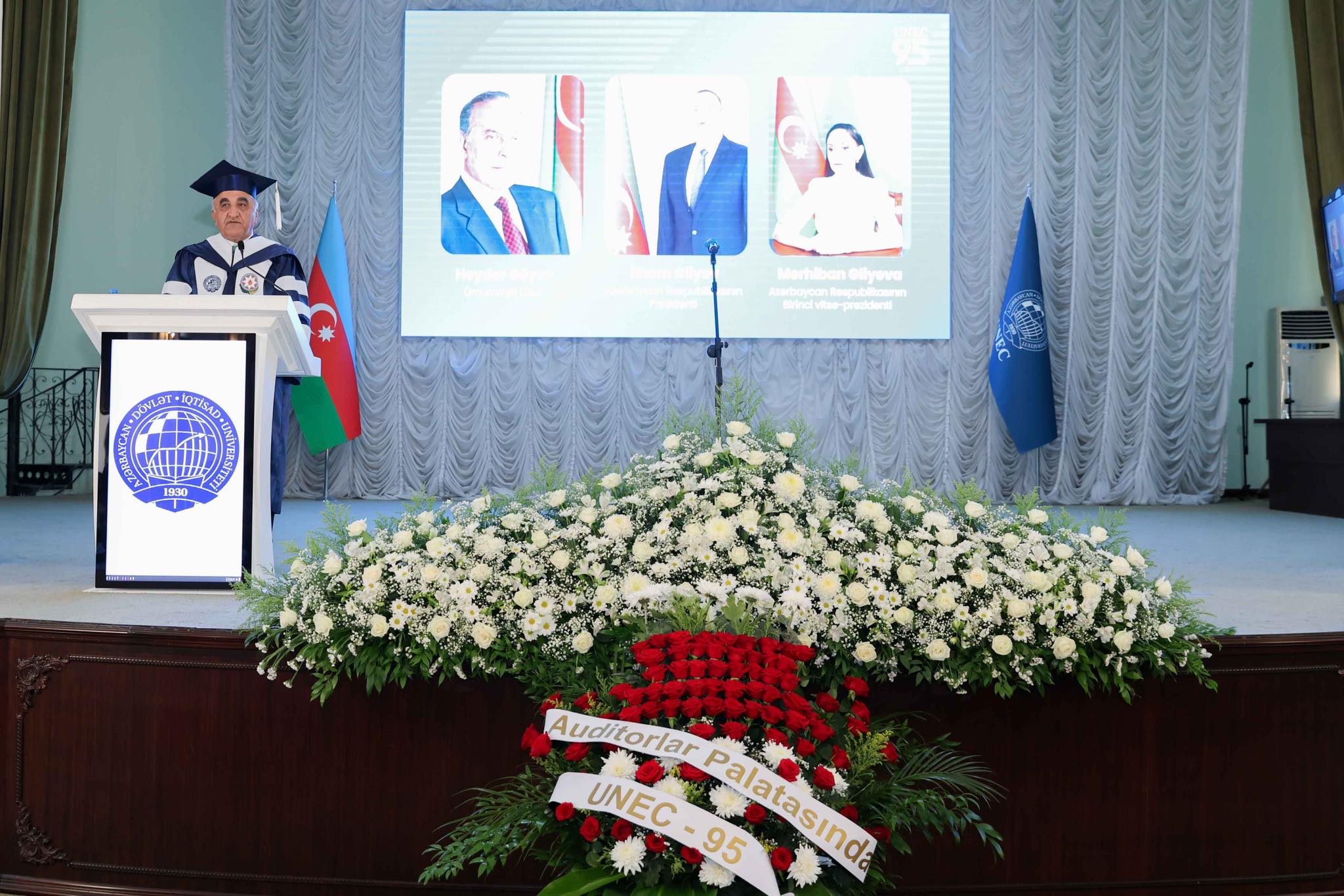 Azərbaycan Dövlət İqtisad Universitetinin 95 illik yubileyi qeyd olunub