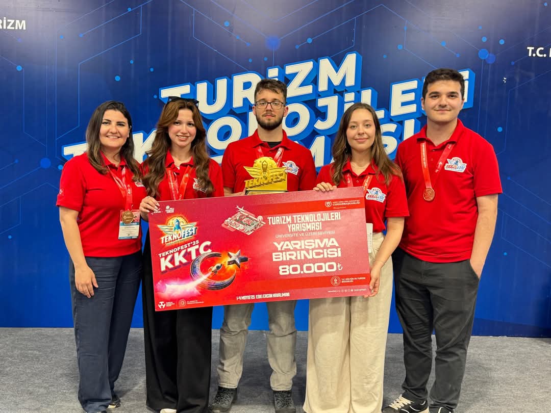 Azərbaycan komandası TEKNOFEST-də birinci yeri tutub 