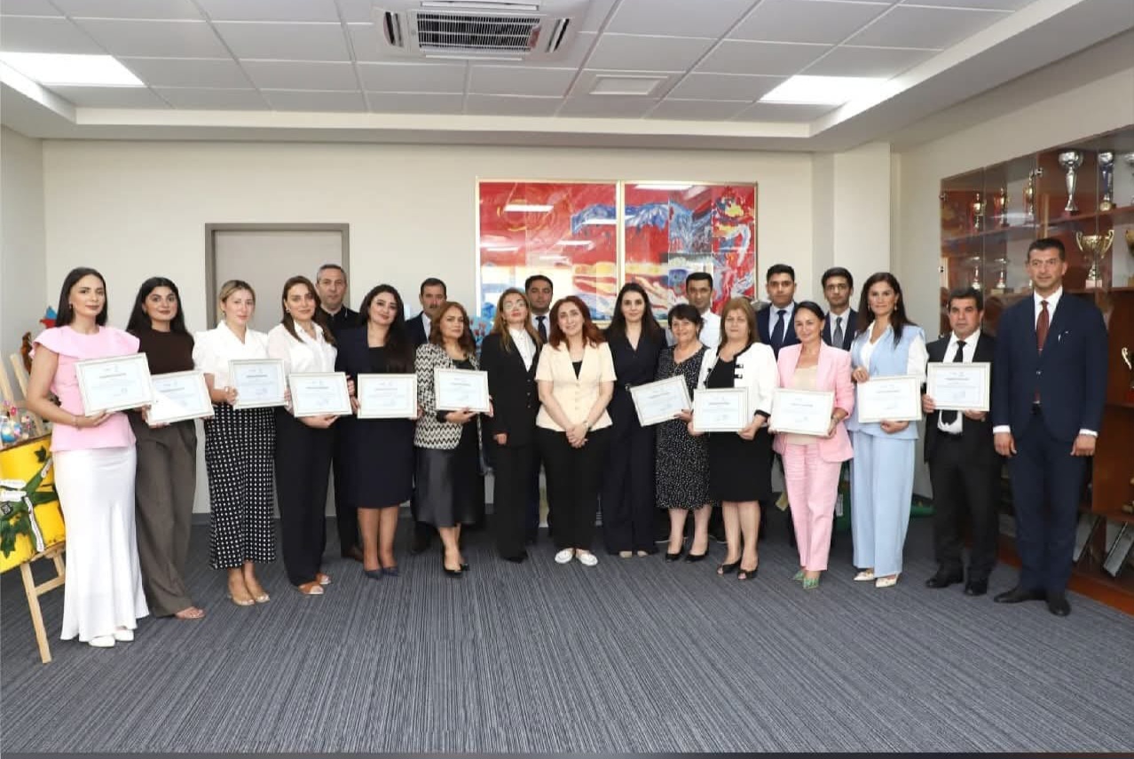 “Azərbaycan müəllimi” milli müsabiqəsinin qalibləri mükafatlandırılıb 