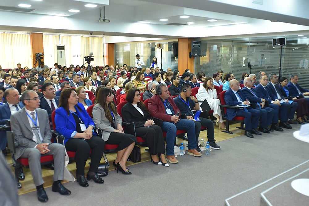 Azərbaycan Universitetində ikigünlük beynəlxalq konfrans işə başlayıb