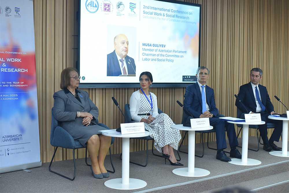 Azərbaycan Universitetində ikigünlük beynəlxalq konfrans işə başlayıb