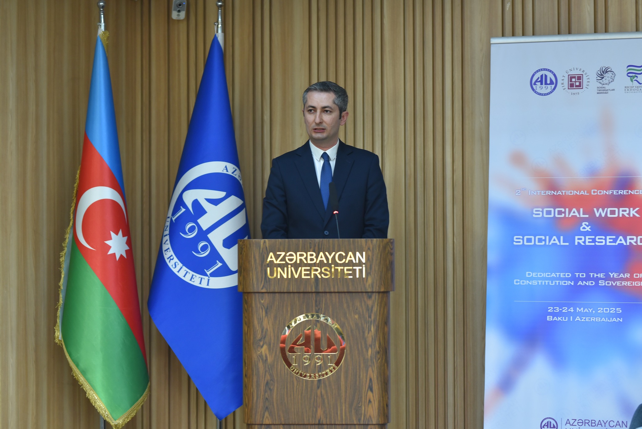 Azərbaycan Universitetində ikigünlük beynəlxalq konfrans işə başlayıb