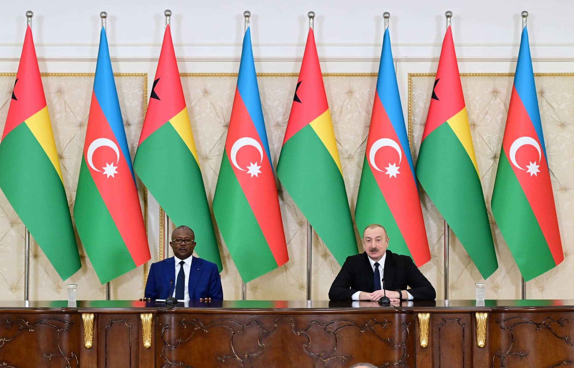 Azərbaycan və Qvineya-Bisau prezidentləri mətbuata bəyanatlarla çıxış ediblər 