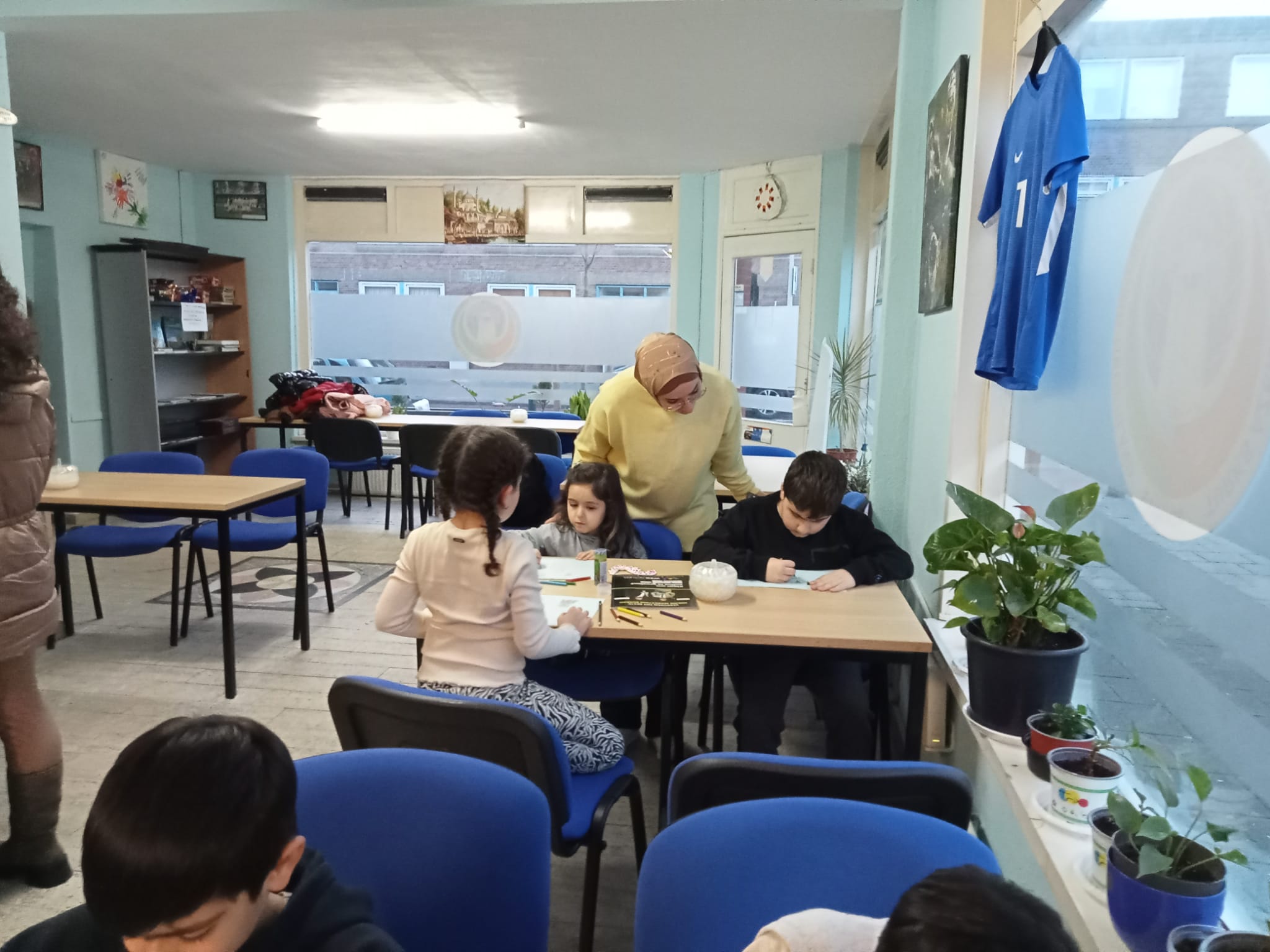 Azərbaycanda fizika öyrədirdi, Niderlandda isə .... – Bir müəllimin hekayəsi  