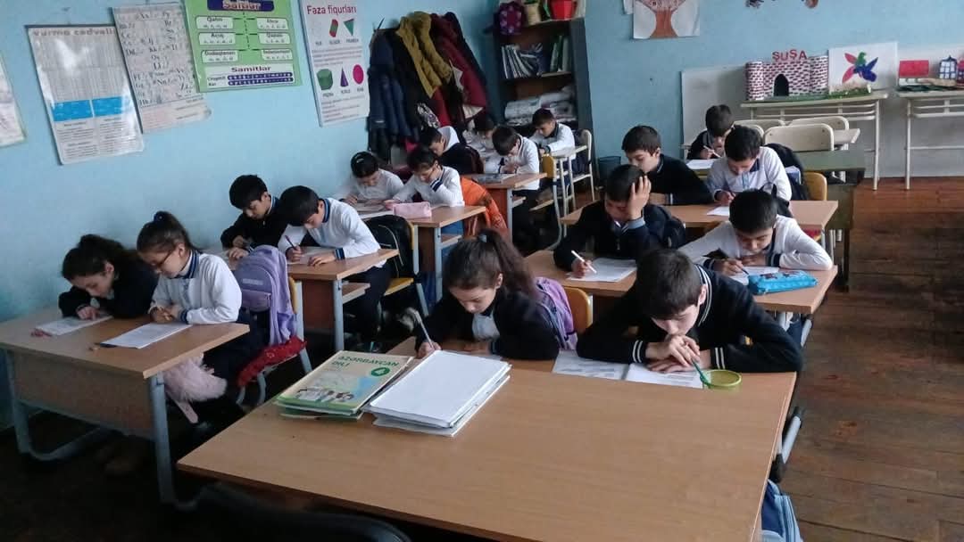 Azərbaycanı dünyaya tanıdan Ucar şagirdinin məktəbindən REPORTAJ